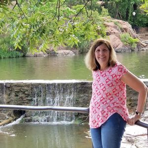 Meet your Posher, Deena